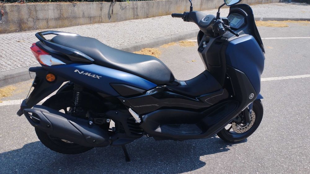 Scooter Yamaha NMax 125 connect bom estado Nov2021