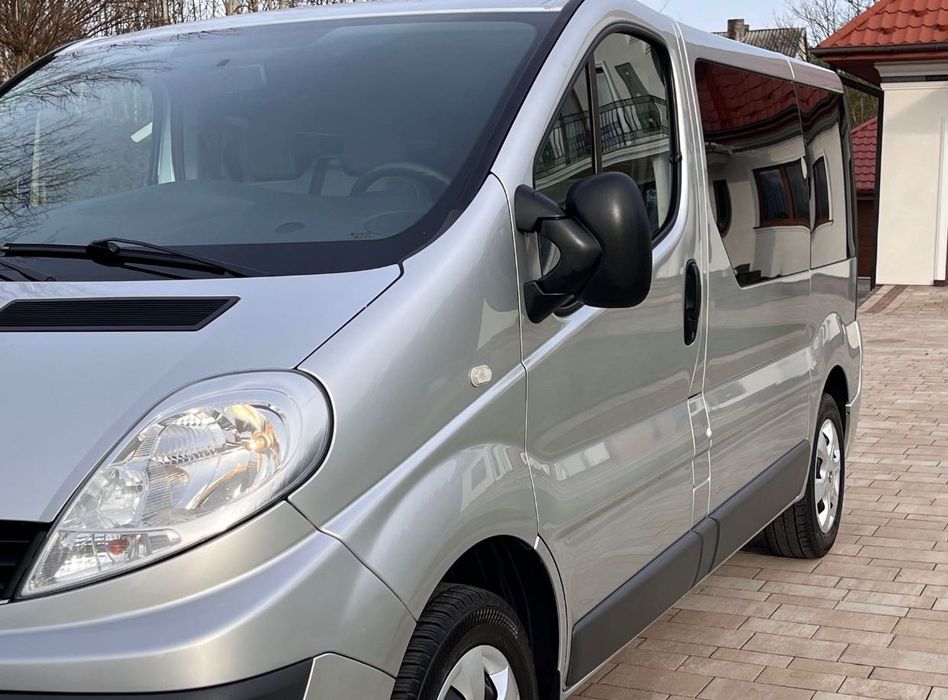 Renault Trafic 2012р 2.0 дизель пасажир 9 місць