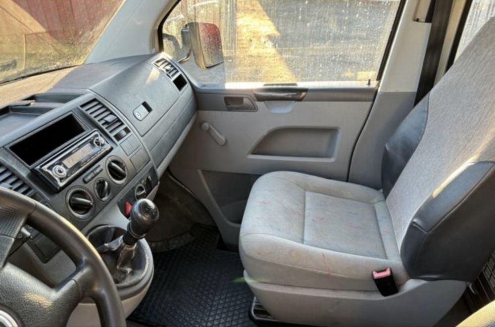 VW Transporter T5  1,9 TDI z żurawiem HIAB