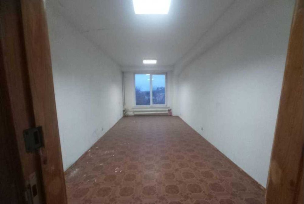 Оренда офісу в центральній частині міста! Світло є!