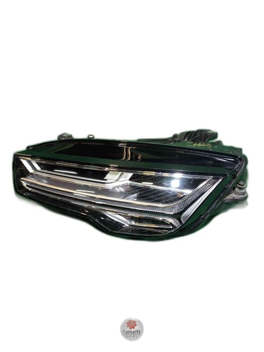 Ótica / Farol Esquerdo AUDI A7 Sportback RS7 quattro (412 kW / 560 cv) [10.2013 - 04.2018]