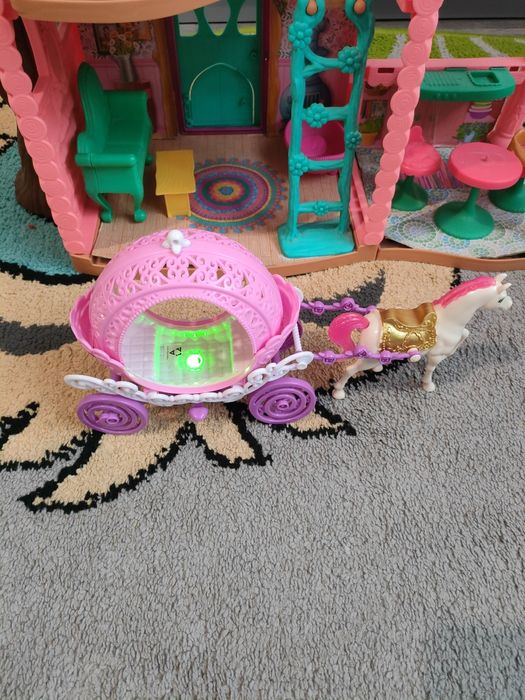 Dużo zabawek dla dzieci