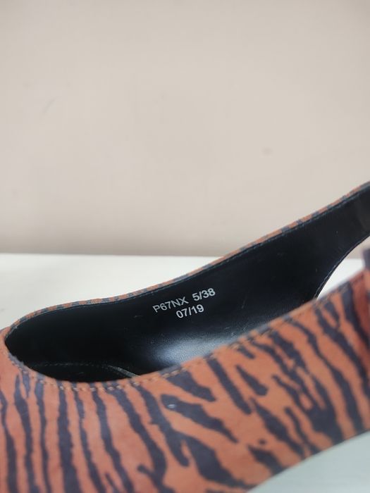 Buty Czółenka firmy V By Very r. 38