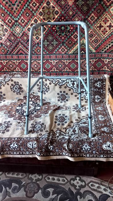 Инвалидная коляска,ходунки,милиці,туалетт