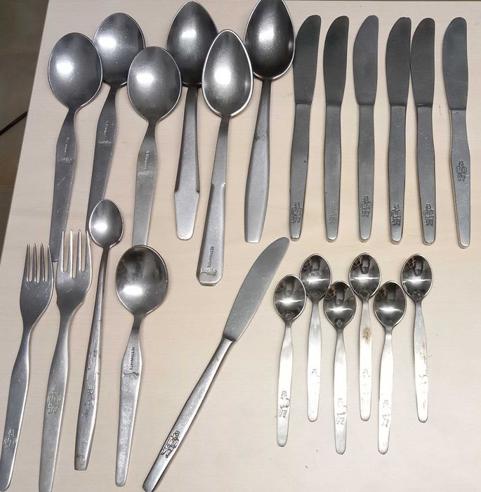 Talheres refeição "O policia", lote 06.24,  por 5€