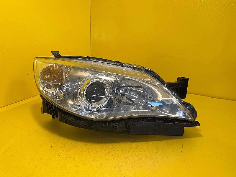 Lampa Prawa Subaru Impreza GH 08-13 XENON