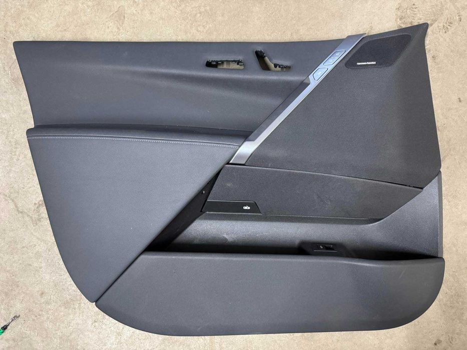 BMW iX Карта двері передня ліва