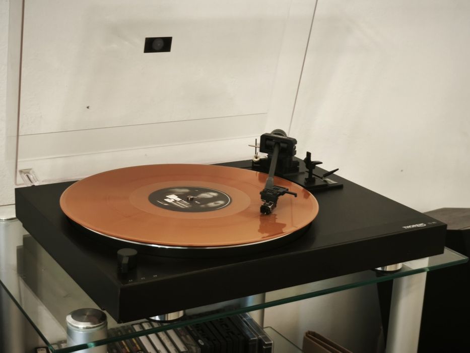 Вініловий програвач Thorens TD 180 ! Відмінний стан ! Зроблено у Німеччині !