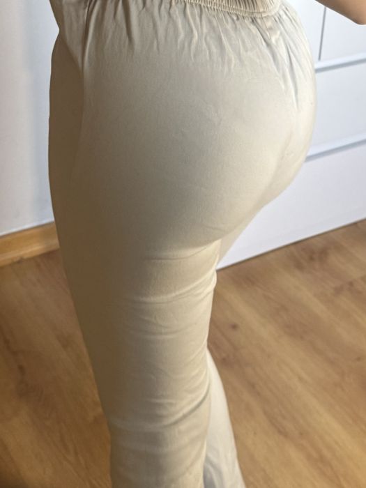 Spodnie beżowe m