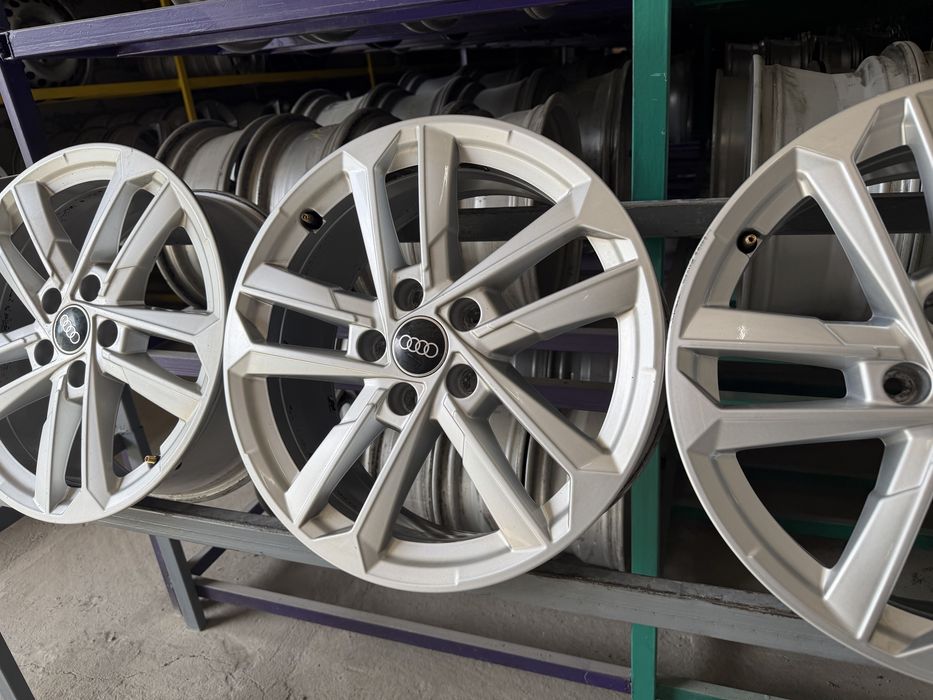 Оригінальні диски Audi 5/112 R17 6,5J ET43 8YO 601 025L.