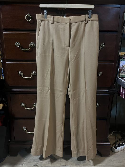 стильні розкльошені брюки cos