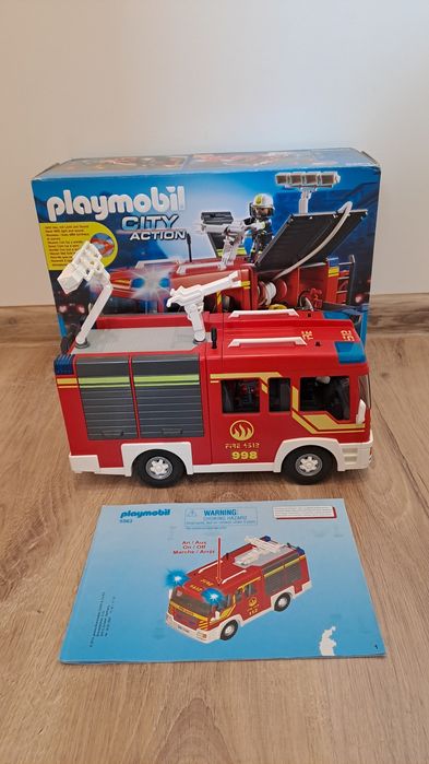 Playmobil wóz strażacki z armatką wodną 5363