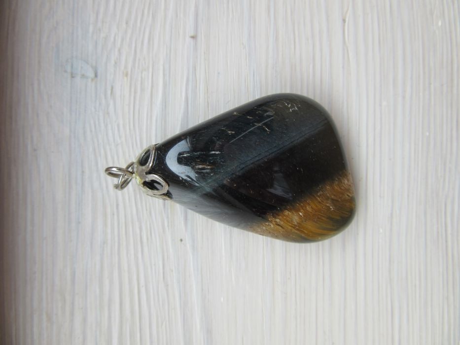 Sokole oko, półszlachetny na zawieszce