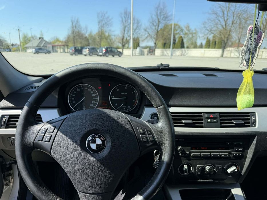 BMW E90 2.0D 143km