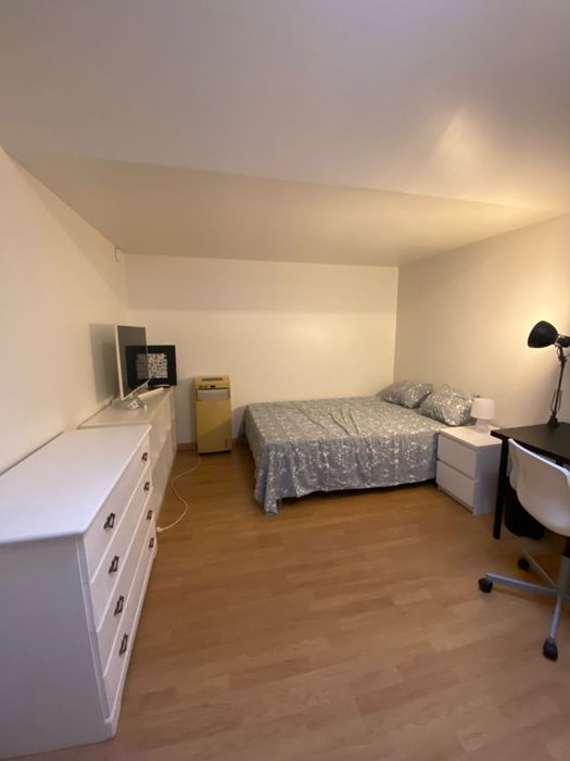 Quarto WC Privativo Urb Cavaleira Algueirão Mem Martins