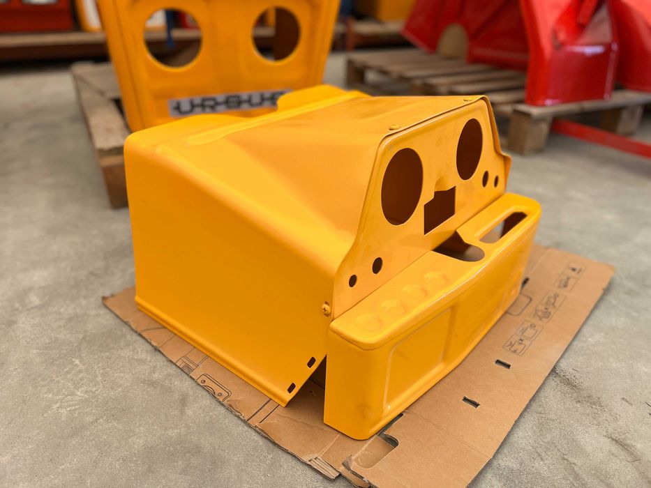 Maska do C330 C360 Maska Ursus z tworzywa i metalowe Dostawa całe PL