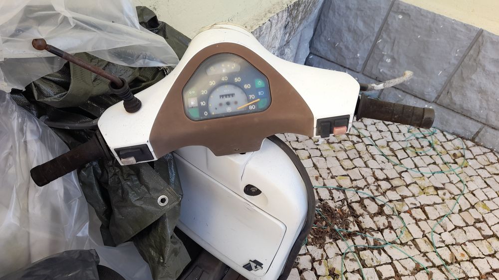 Vespa 50cc 1994 para restauro