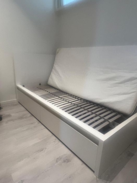 Conjunto cama MALM IKEA com arrumação + colchão