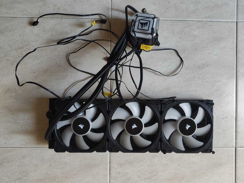 Ventoinhas Corsair ML120 PWM RGB