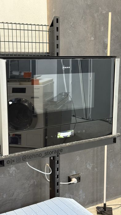 Вбудована мікрохвильовка Neff NR4WR21N1. 2023 рік.