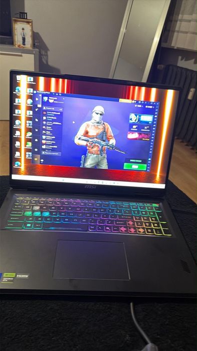 Laptop Gamemingowy MSI Vector 18HX 18QHD+240HZ Intel core Ultra 9