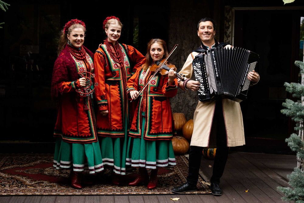 Жива музика. Музиканти на ваше свято. Музичні привітання. Колядки.