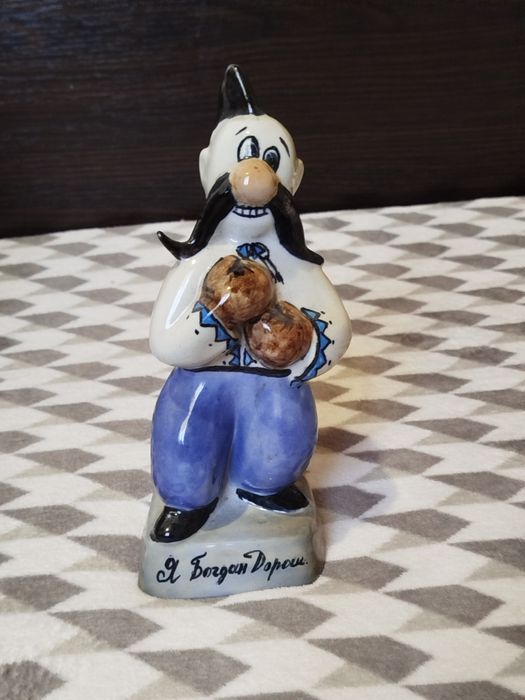 Продам Фигурку керамика СССР Козак
