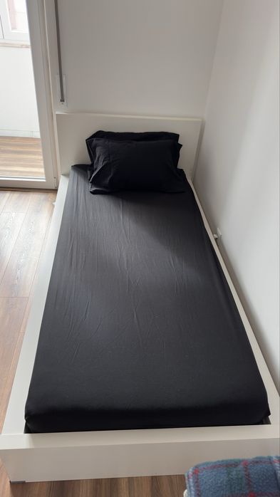 Cama de solteiro - com colchão