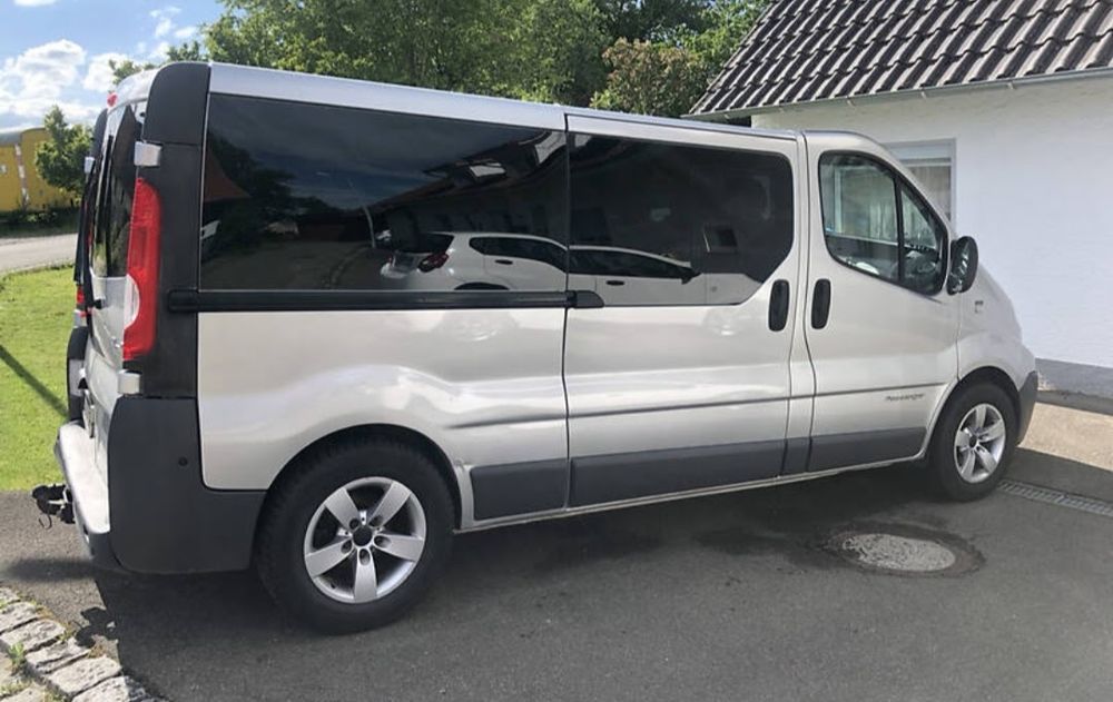 Renault Trafic 2.5 (150,,ps)2007 280 000 км.