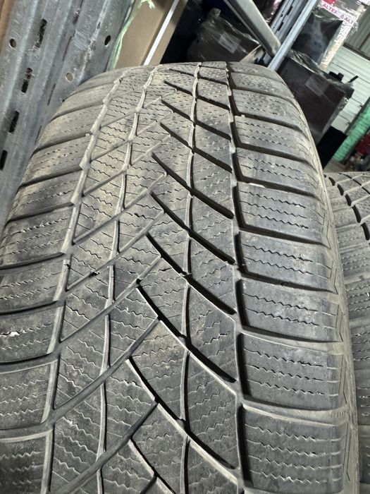 Продам зимові шини R17 комплект 4шт