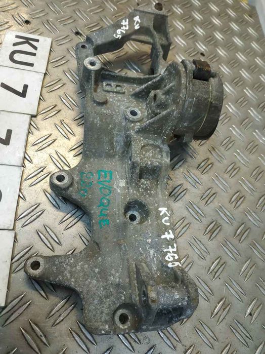 Land Rover Evoque 11- кронштейн генератора  KU7765 BJ3210039AC