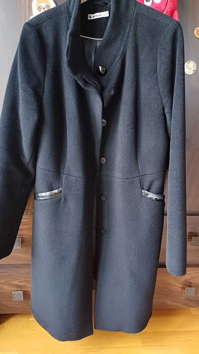 Płaszcz wełniany ocieplany krótki