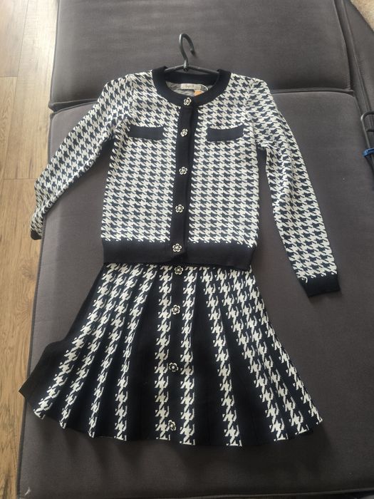 Костюм для девочки осенний