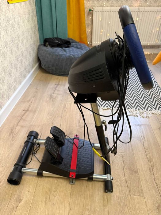 Кермо Thrustmaster T150 PC/PS4 та стійка Wheel Stand Pro