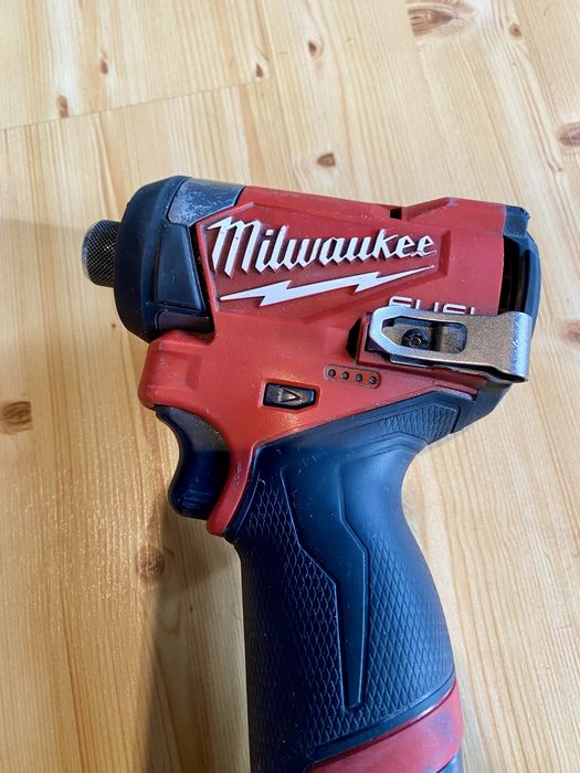 milwaukee m12 fid2 zakretarka