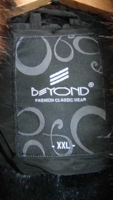 Kurtka zimowa z odpinanym kołnierzem