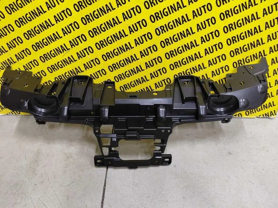 Кронштейн радіаторної решітки grill Toyota Prius 23-26 новий оригінал
