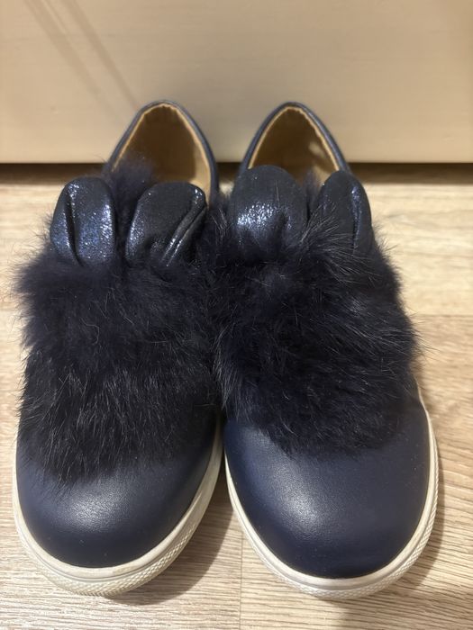 Черевички з кроликом