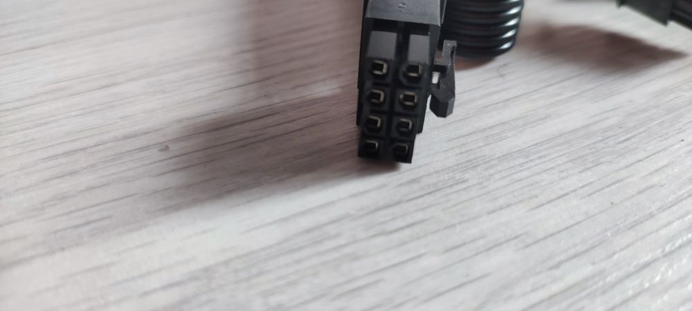 Кабель модульный для блока питания 8pin-3 sata