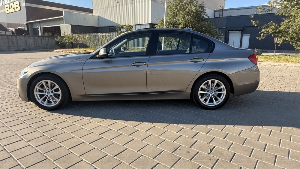 Продам bmw f30(fL) рестайлінг