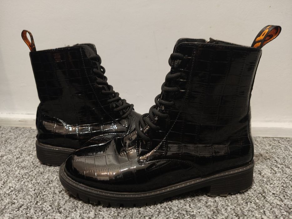 Buty damskie glany lakierowane r.39