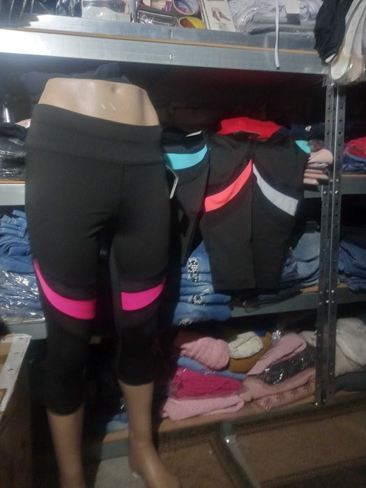 Leginsy 3/4 różne wzory