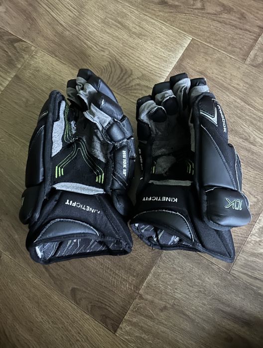 рукавиці для хокею