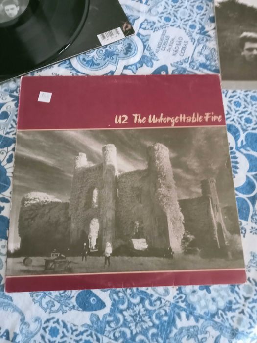 LP U2,The unforgettable fire