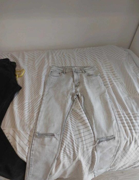 2 - calças cinzentas Bershka (rapaz tam.38)