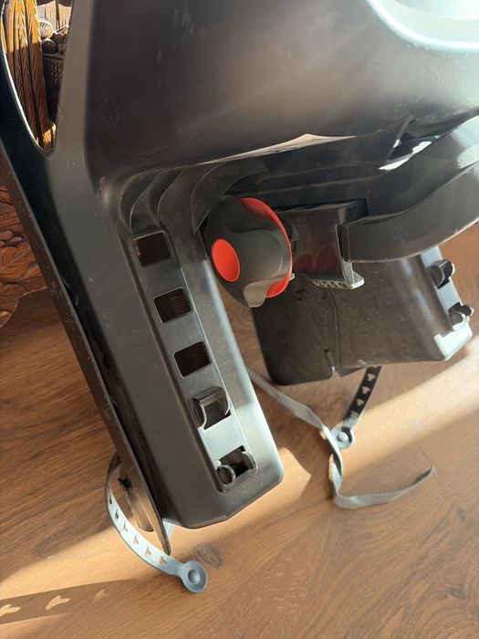 Vendo cadeira de crianca para bicicleta