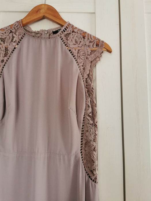 Długa sukienka z koronką XL