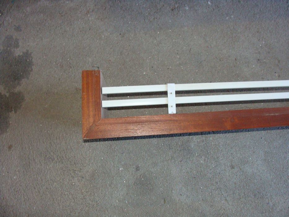 Sanefas em Madeira Escura para Cortinados - 4 unidades - cada 10 euros