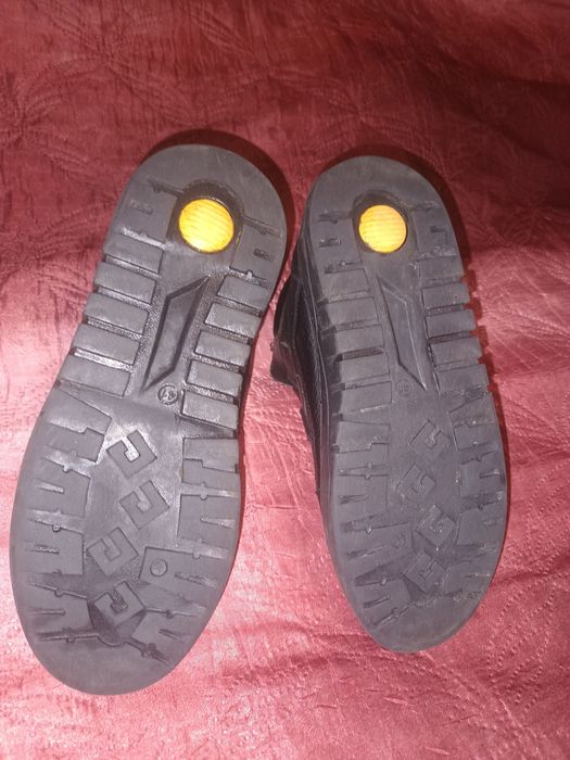 Зимові шкіряні черевики 41 р 25 см