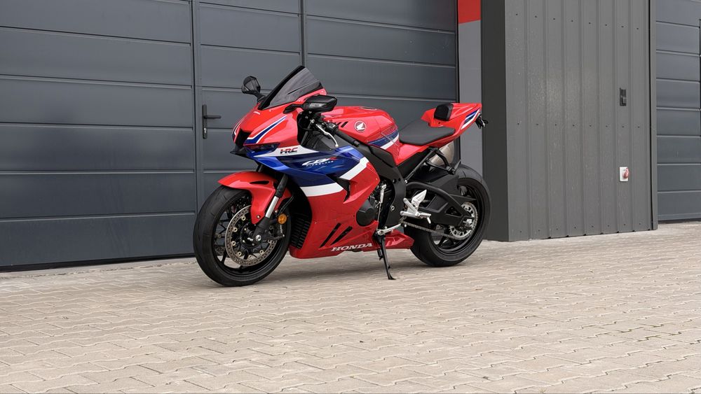Мотоцикл HONDA CBR 1000 RR-R Fireblade